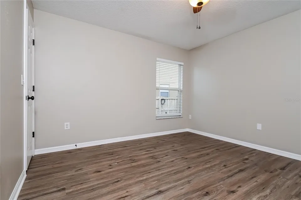 2221 MOUNTAIN MEADOW WAY, photo 8