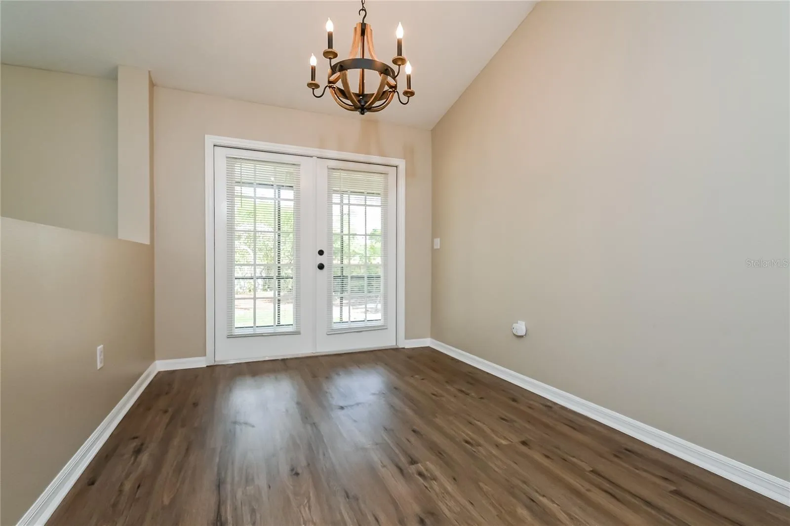 2221 MOUNTAIN MEADOW WAY, photo 11