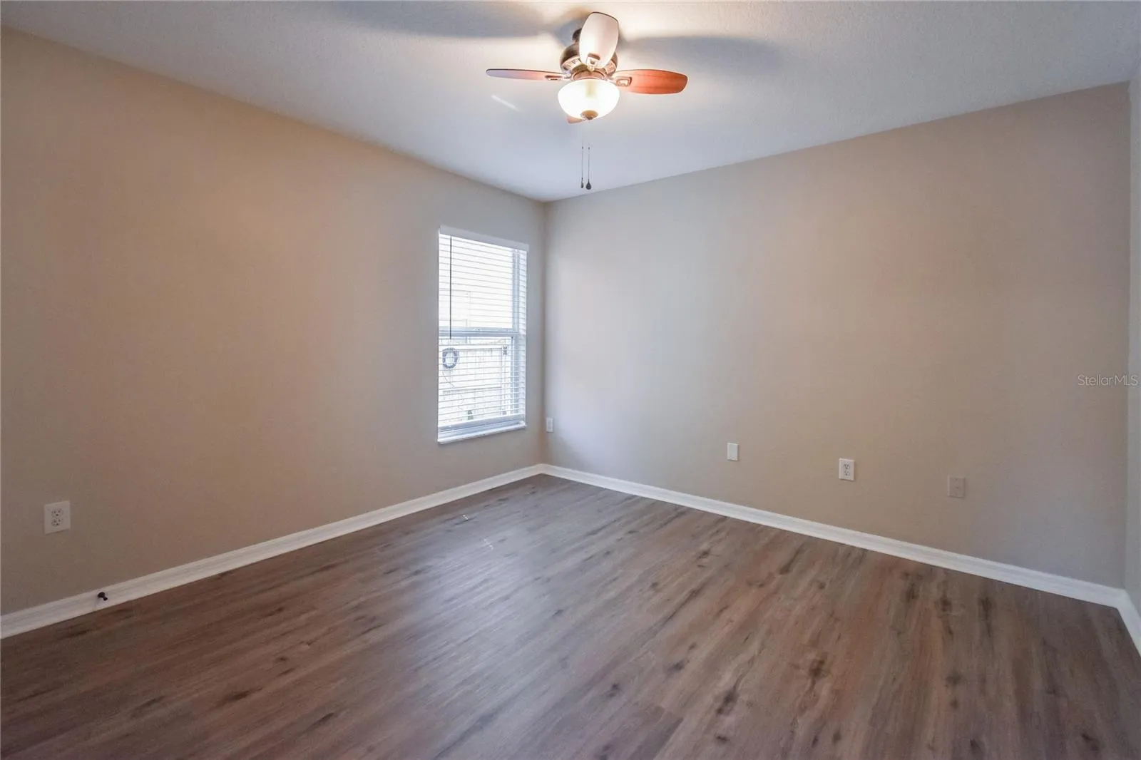 2221 MOUNTAIN MEADOW WAY, photo 16