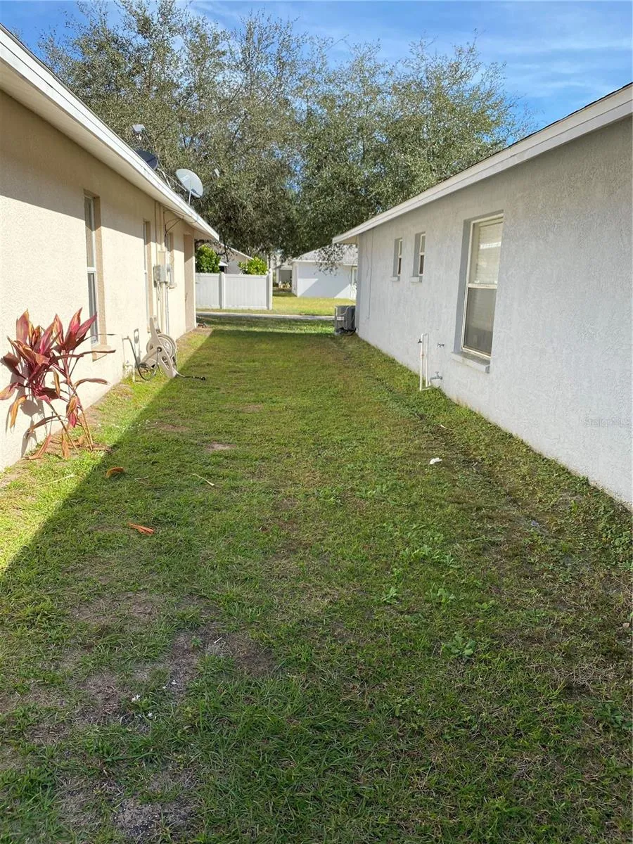 10328 SUMMERVIEW CIR, photo 4