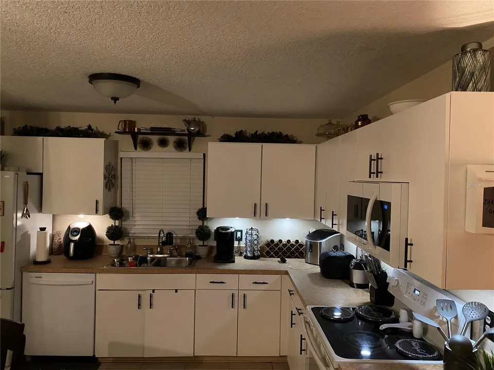 10328 SUMMERVIEW CIR, photo 12