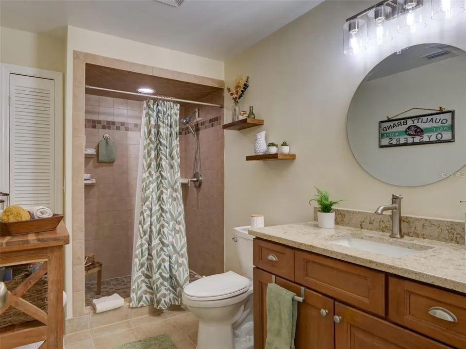 100 S TREMAIN ST #G2, photo 26