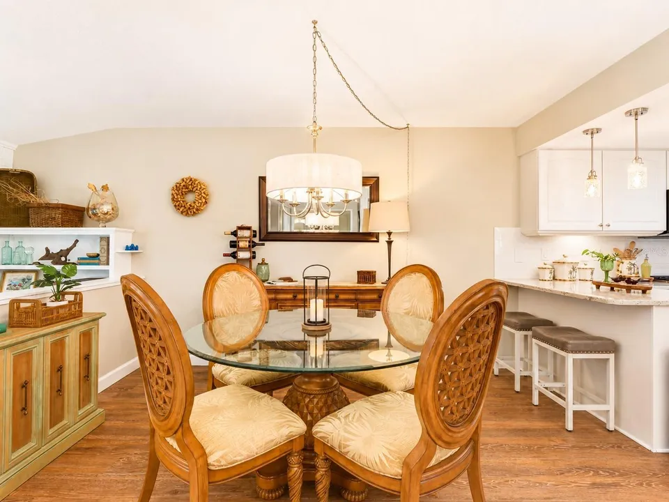 100 S TREMAIN ST #G2, photo 9