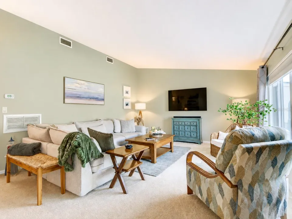 100 S TREMAIN ST #G2, photo 16