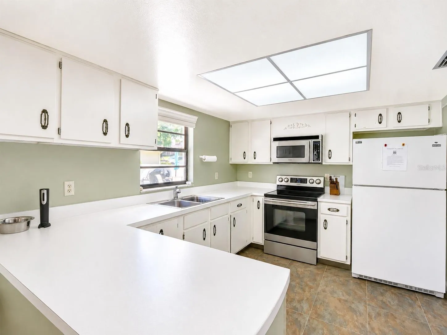 100 S TREMAIN ST #G2, photo 34