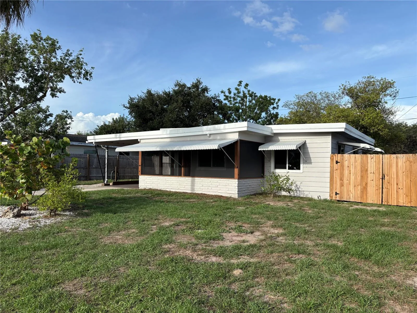 5165 104TH WAY N, photo 2