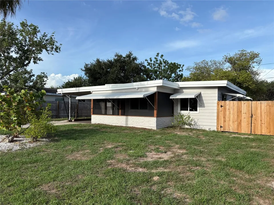 5165 104TH WAY N, photo 2