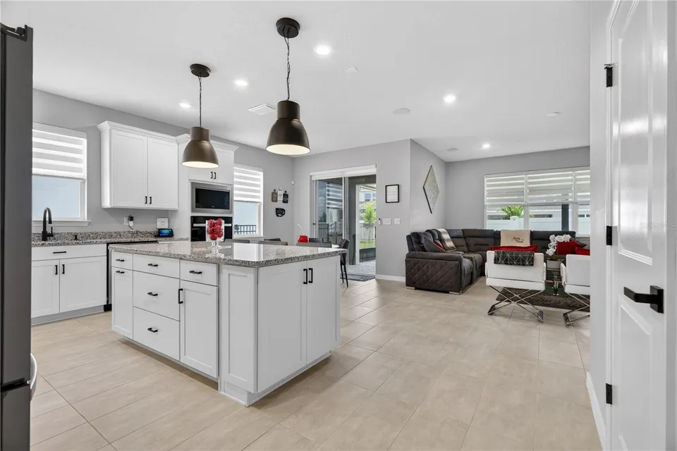 7239 IVY TENDRIL AVE, photo 4