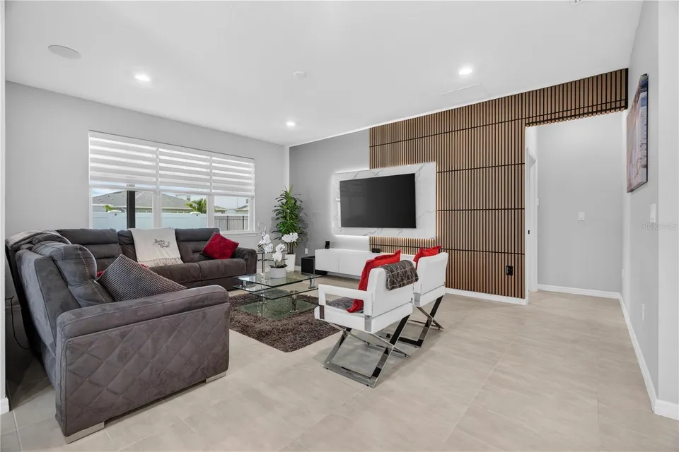 7239 IVY TENDRIL AVE, photo 34