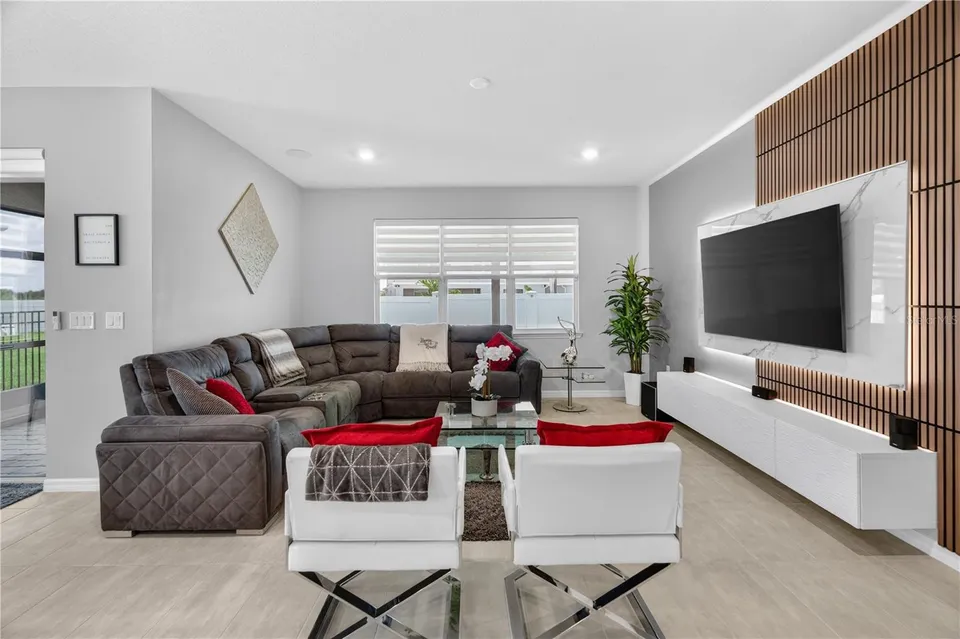7239 IVY TENDRIL AVE, photo 9