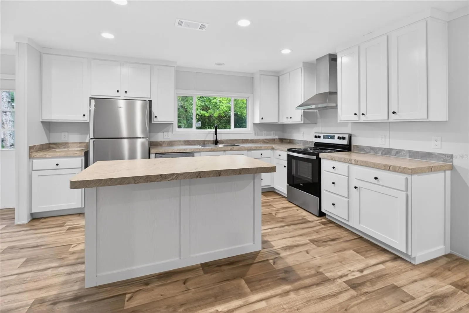 17475 TAVERN RD, photo 9