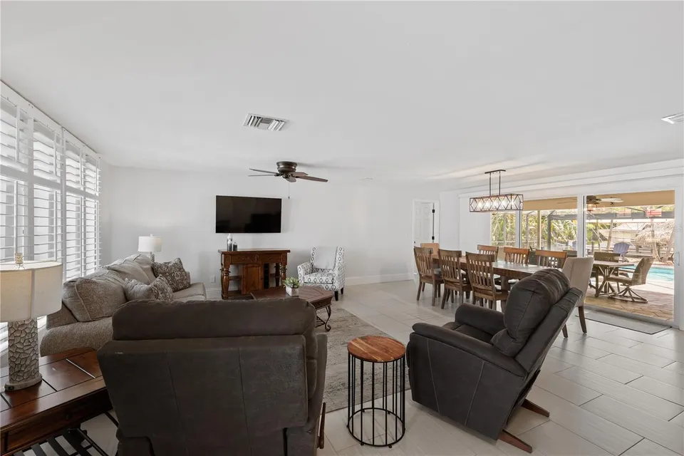 5215 PELICAN BLVD, photo 5