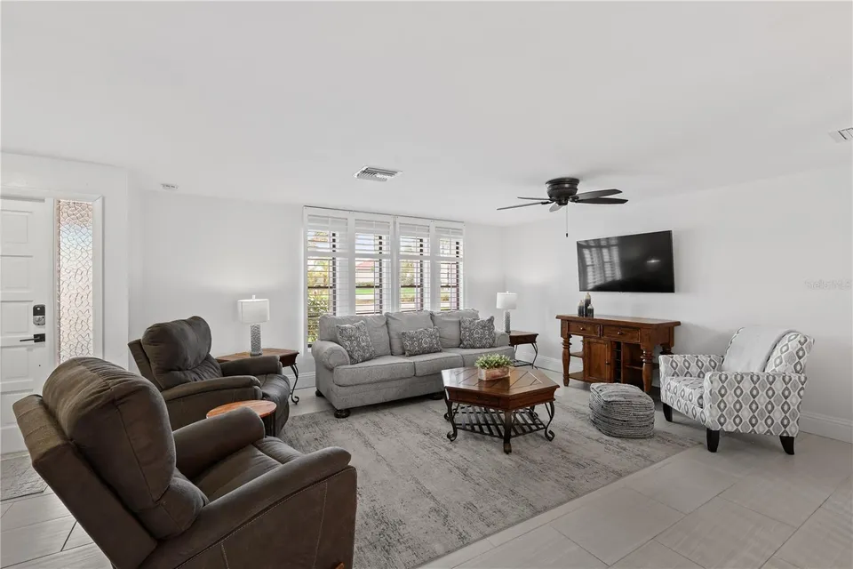 5215 PELICAN BLVD, photo 9