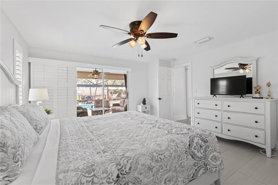 5215 PELICAN BLVD, photo 25