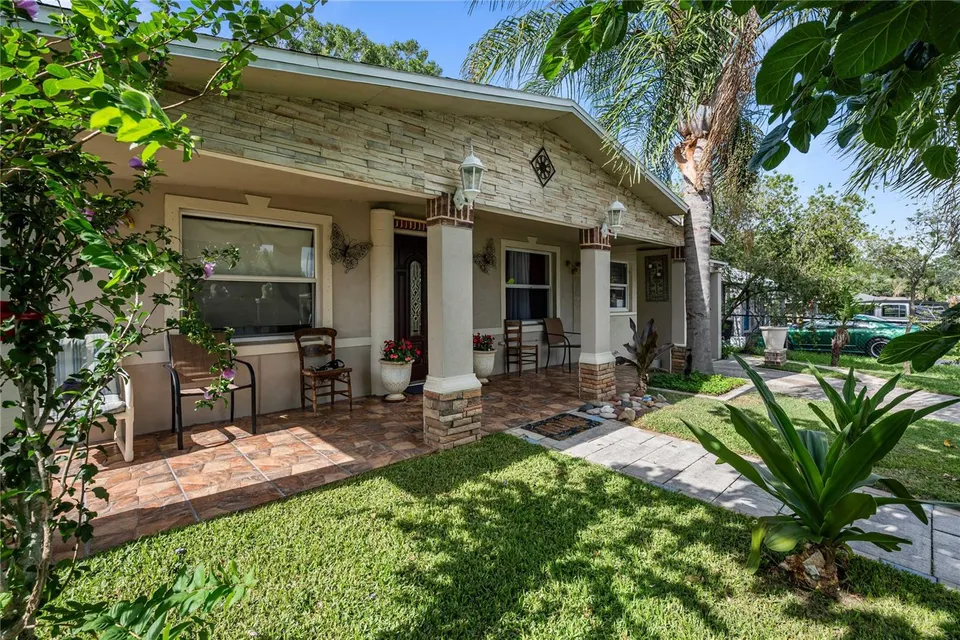 37253 SAFARI DR, photo 3