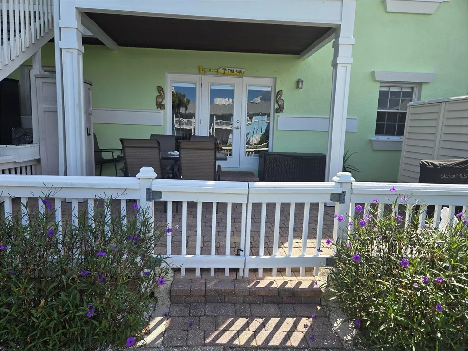 5231 BEACH DR SE #A, photo 1