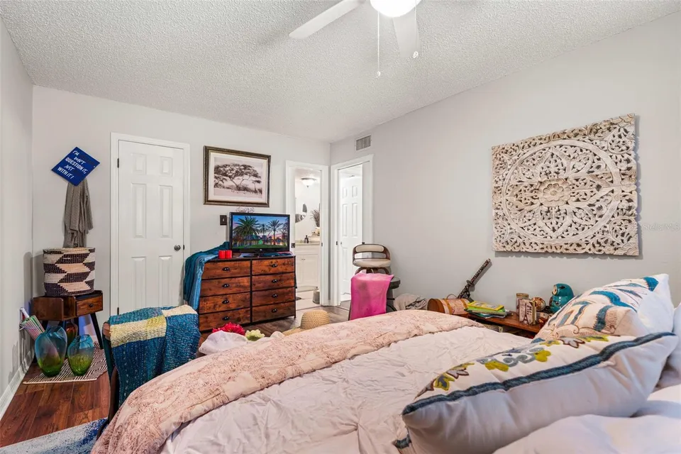 100 E OAK TERRACE DR #C1, photo 24