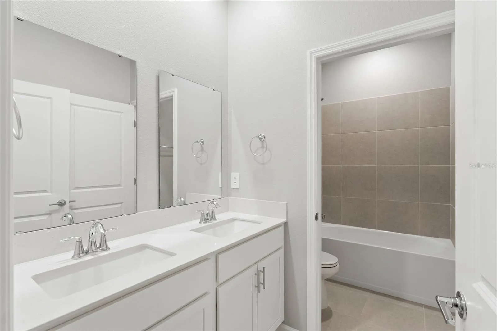 3012 NAMASTE DR, photo 24