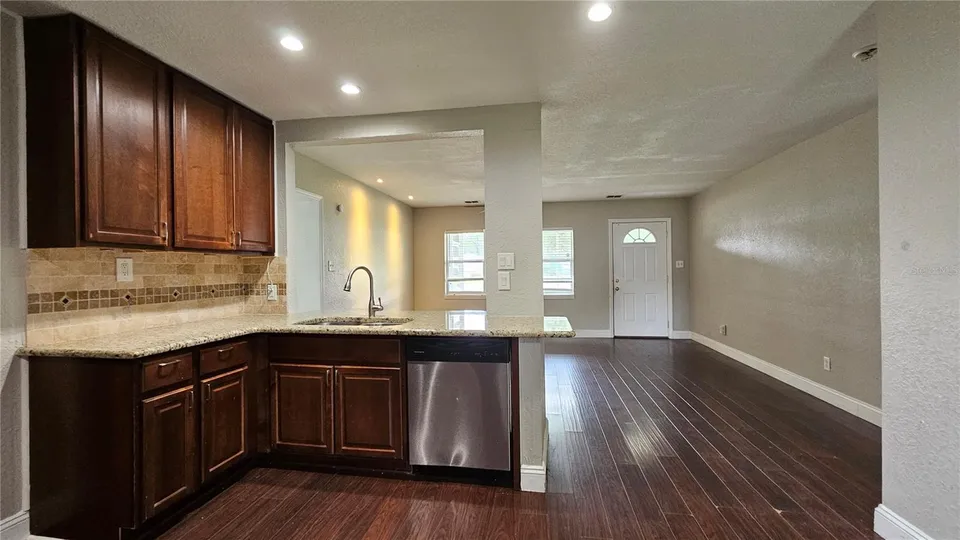 314 WOODLAND DR, photo 11
