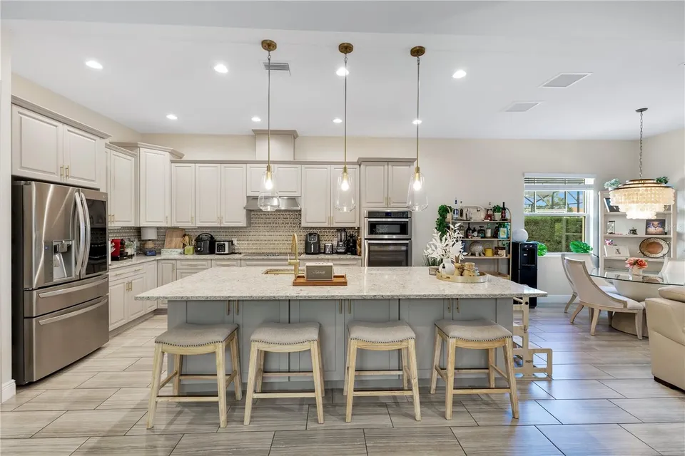 10720 GAWSWORTH PT, photo 2