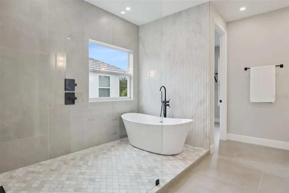 1812 LAKE ROBERTS LANDING DR, photo 40