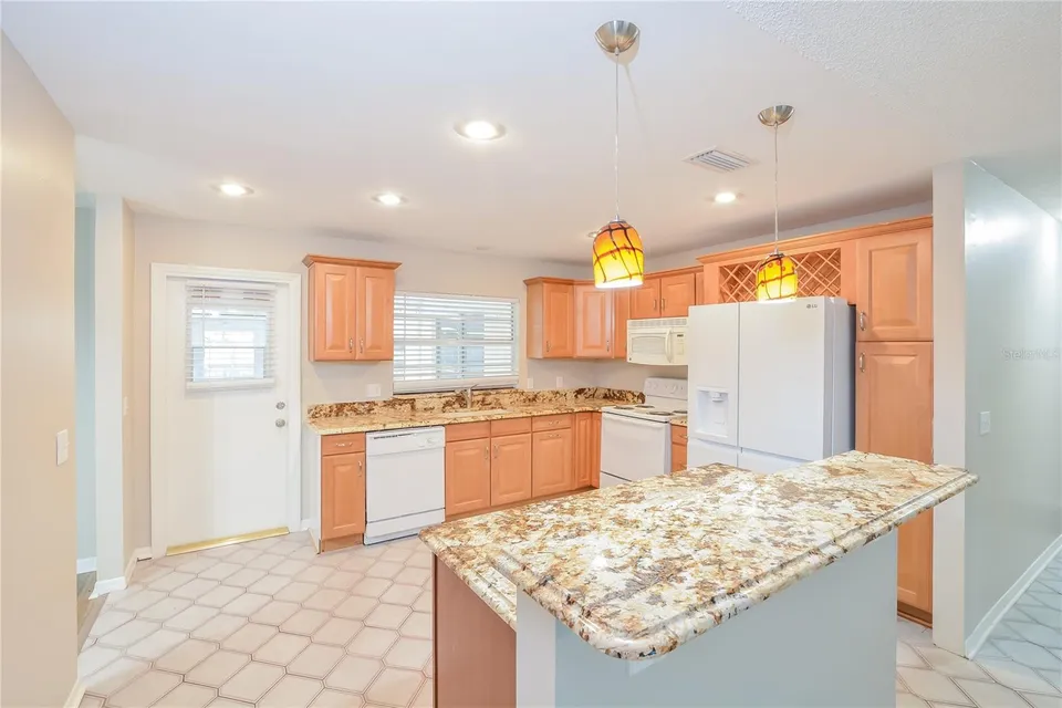 8873 ASPEN AVE, photo 4
