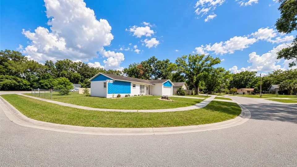 7717 GROVERIDGE CT, photo 17