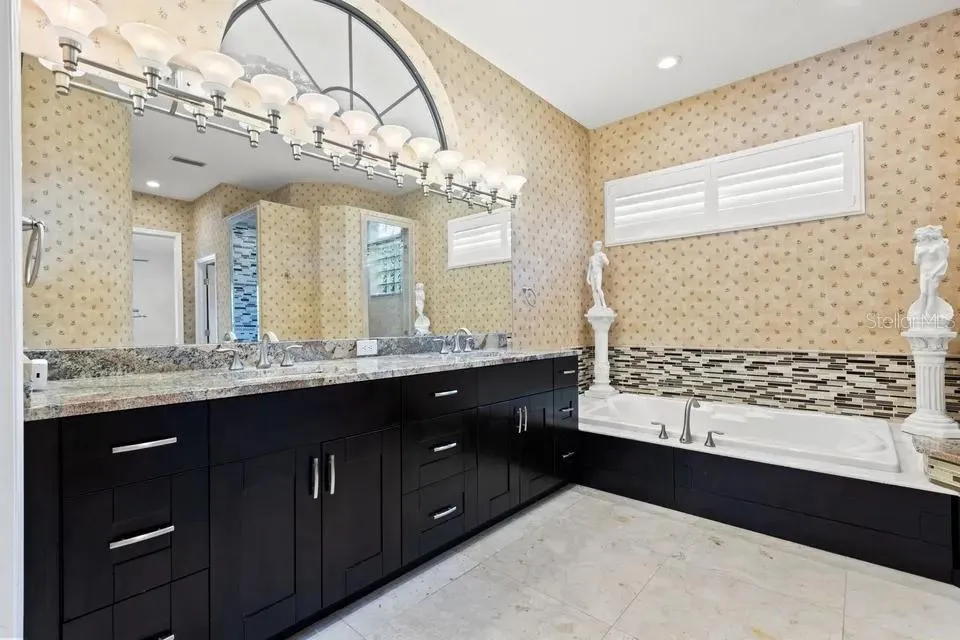 30324 LAURELWOOD LN, photo 32