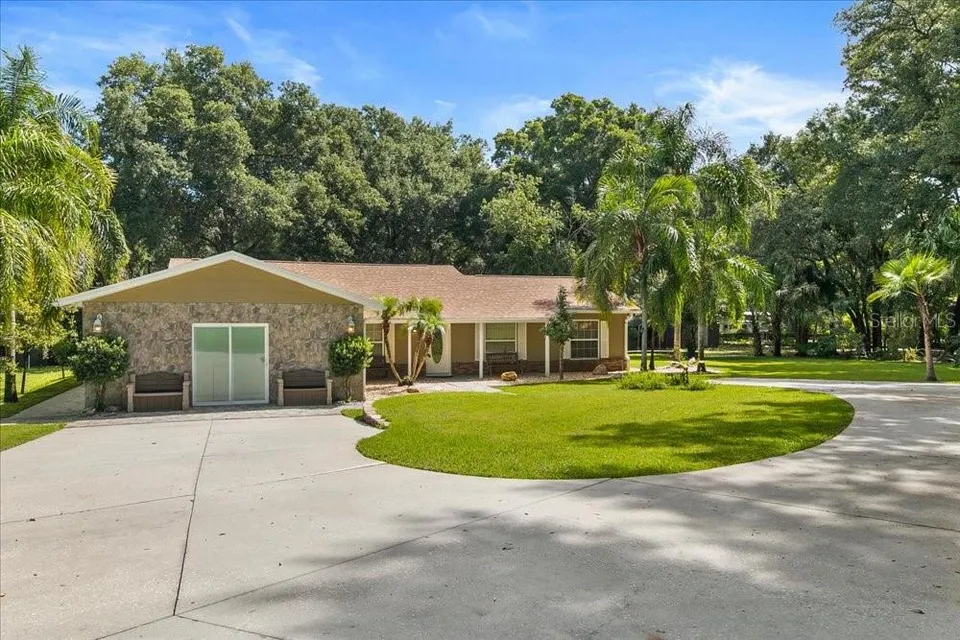2619 W PONKAN RD, photo 1