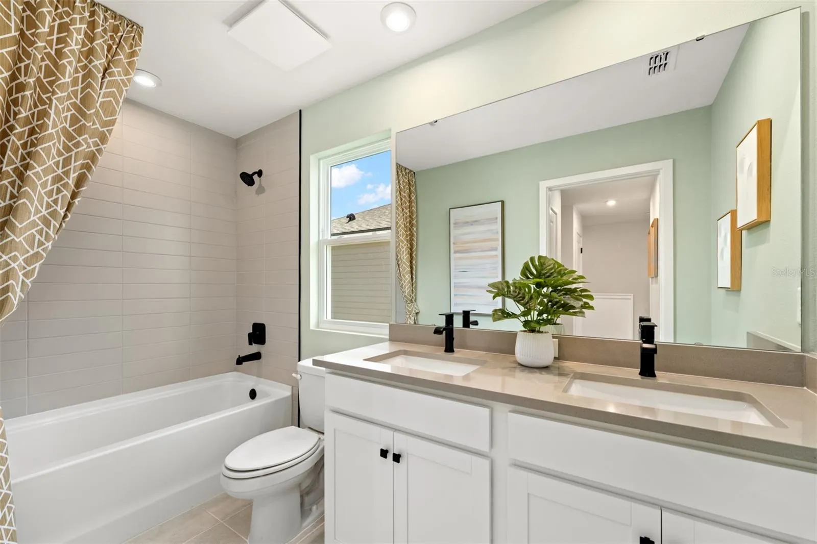 221 SPINDLE PALM CV, photo 17