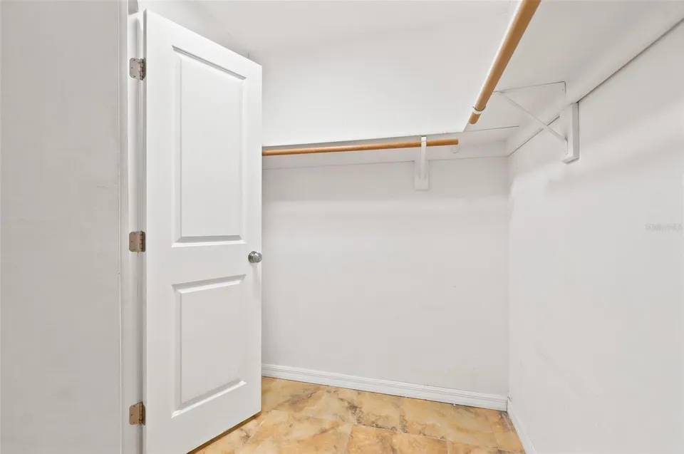 2695 KEENE LN, photo 20