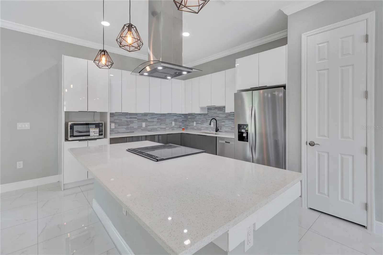 319 WATER SHORE DR, photo 7