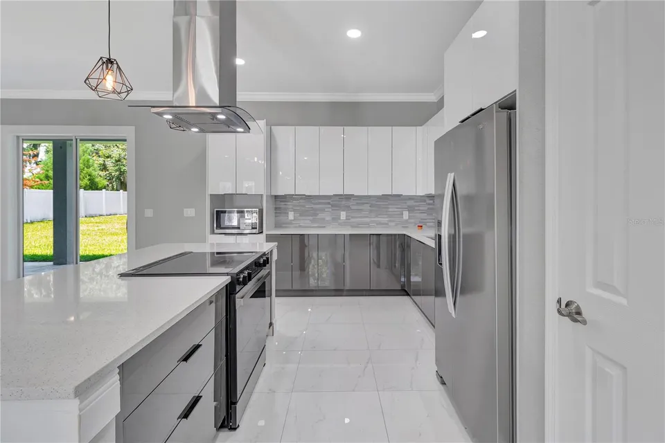 319 WATER SHORE DR, photo 8