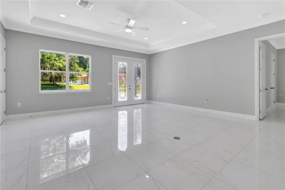 319 WATER SHORE DR, photo 9
