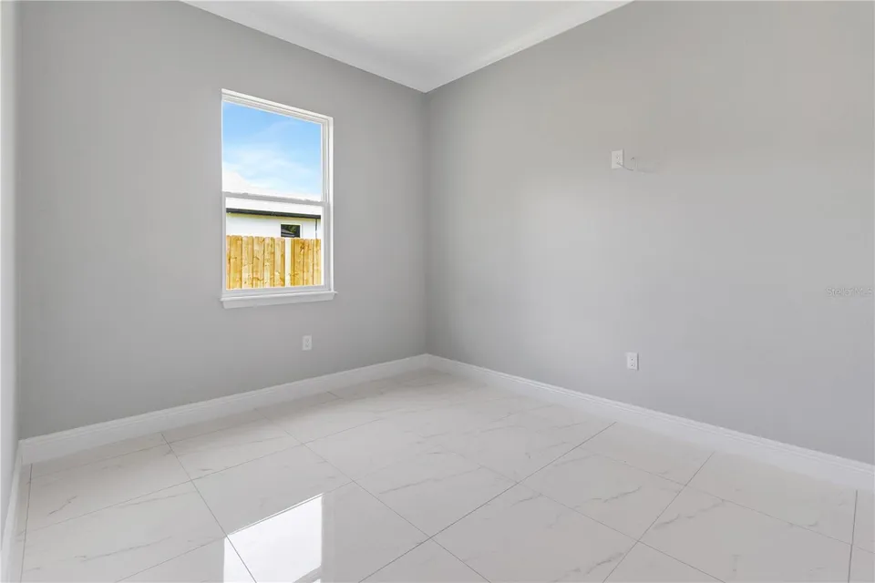 319 WATER SHORE DR, photo 18
