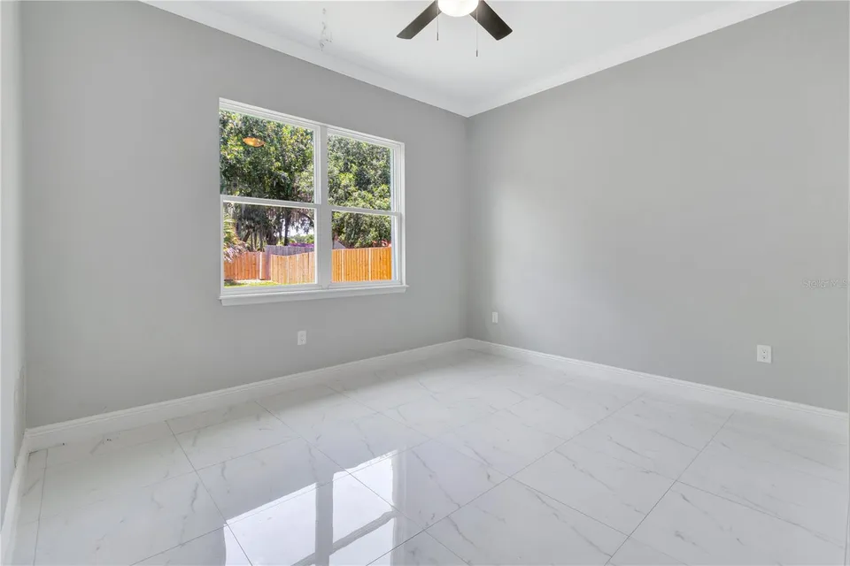 319 WATER SHORE DR, photo 22