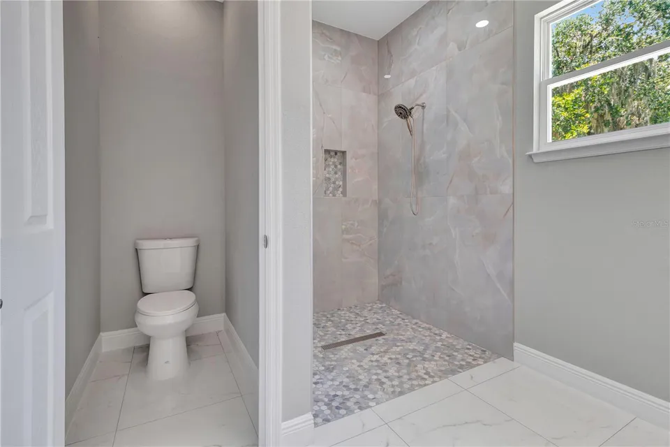 319 WATER SHORE DR, photo 41