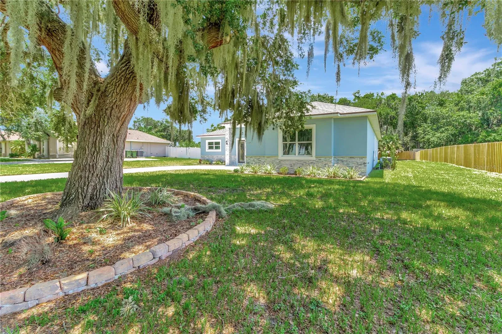319 WATER SHORE DR, photo 42
