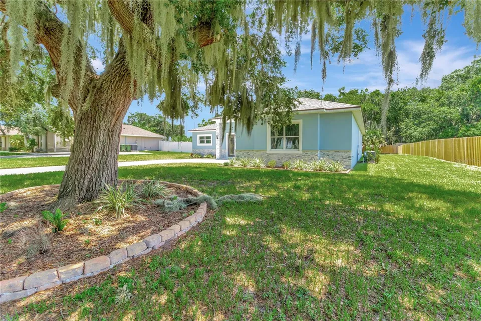 319 WATER SHORE DR, photo 42