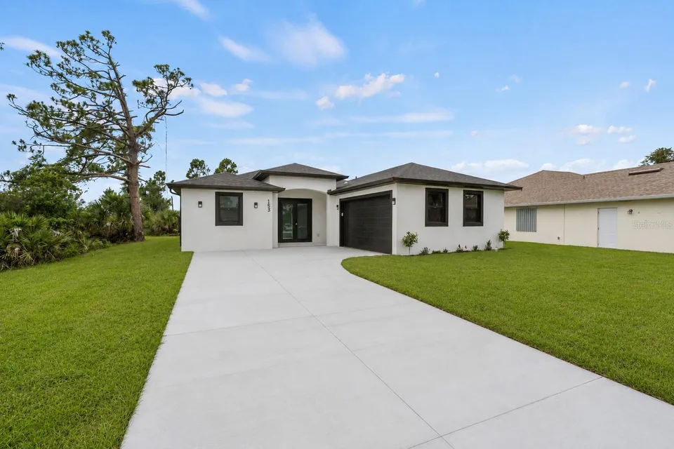 153 AUSTRALIAN DR, photo 2