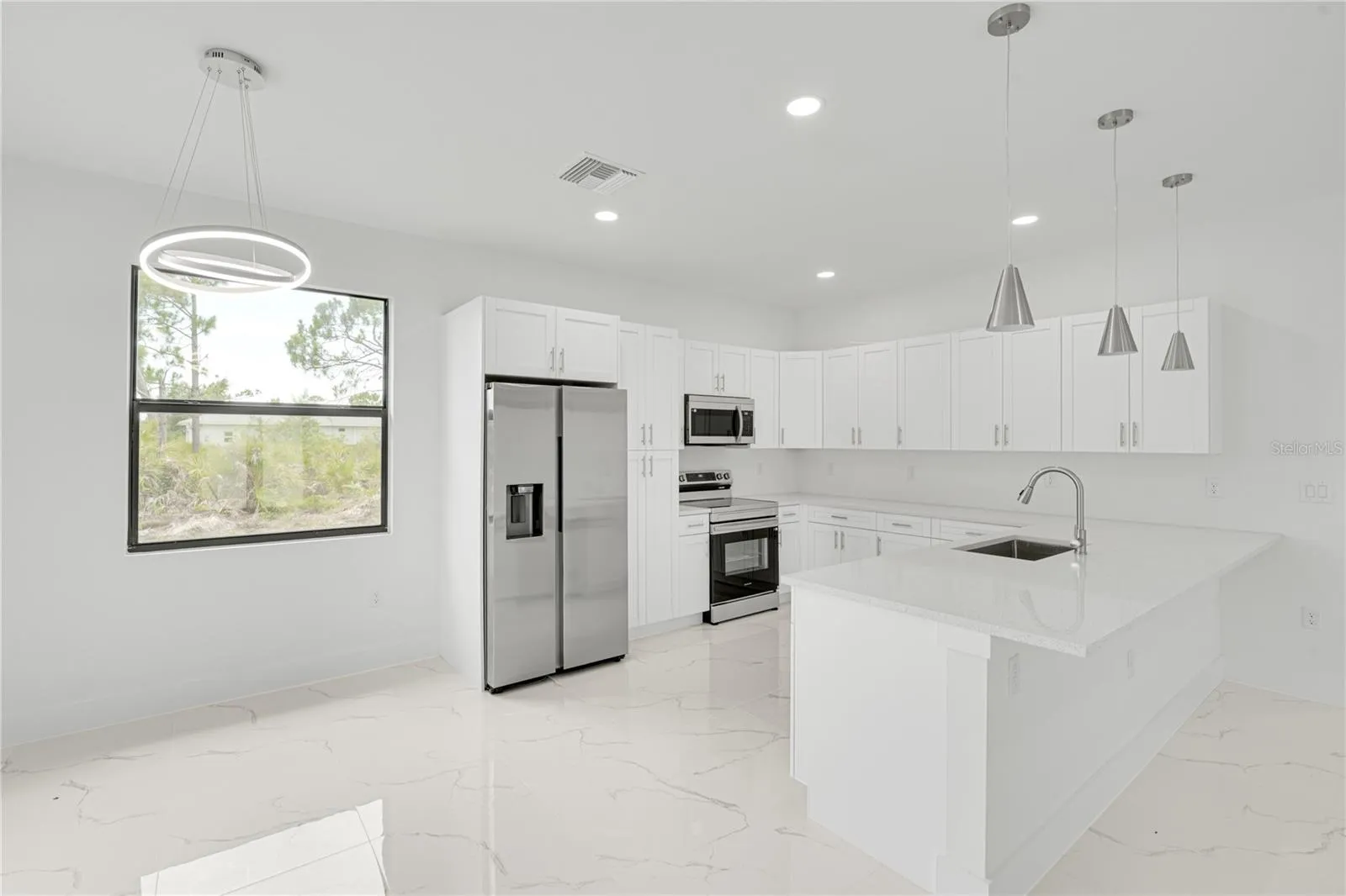 153 AUSTRALIAN DR, photo 9