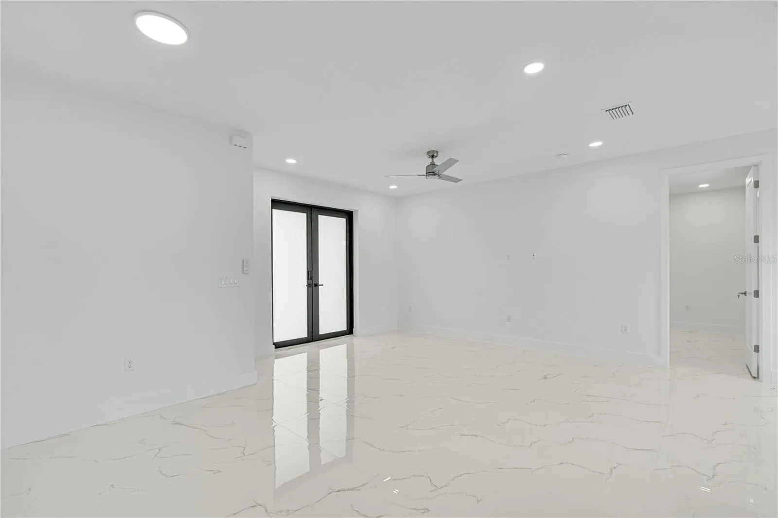 153 AUSTRALIAN DR, photo 13