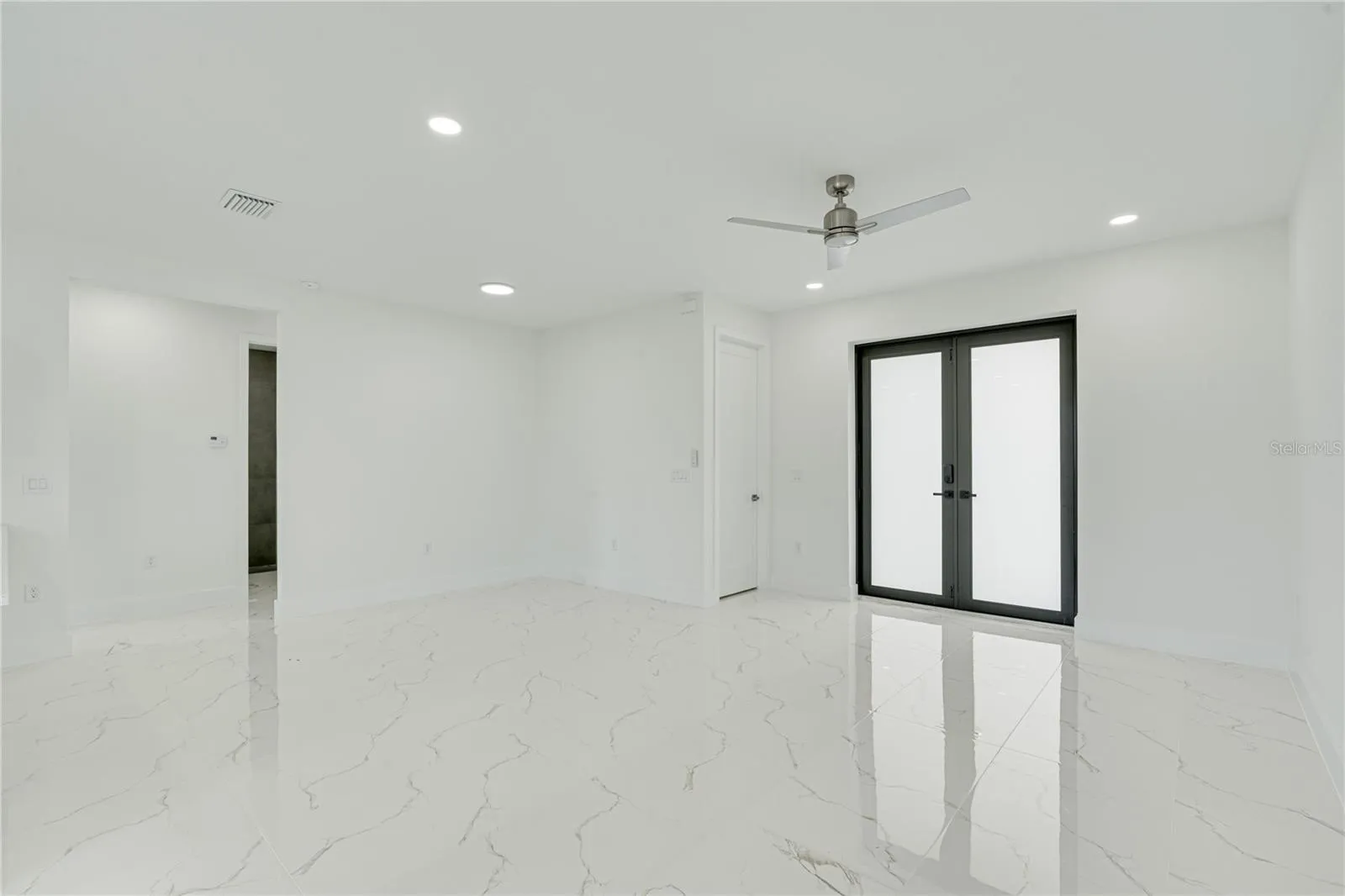 153 AUSTRALIAN DR, photo 14