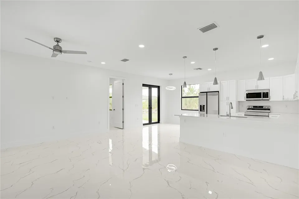 153 AUSTRALIAN DR, photo 15