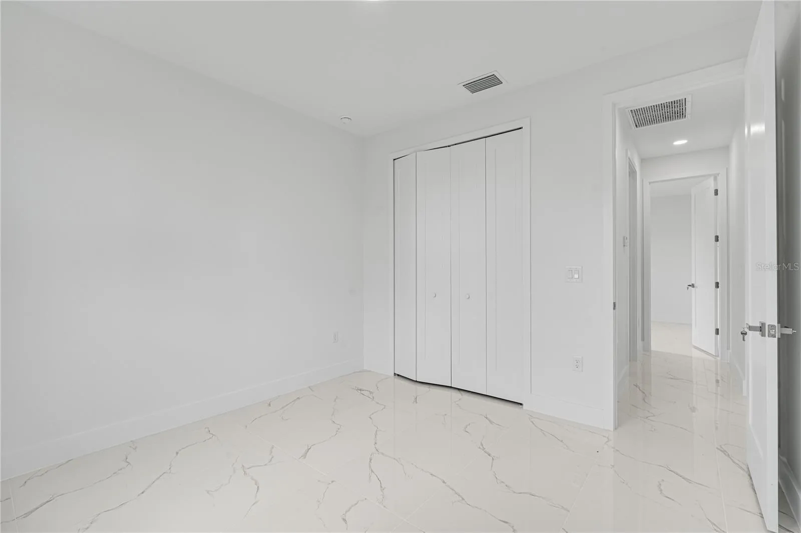 153 AUSTRALIAN DR, photo 25