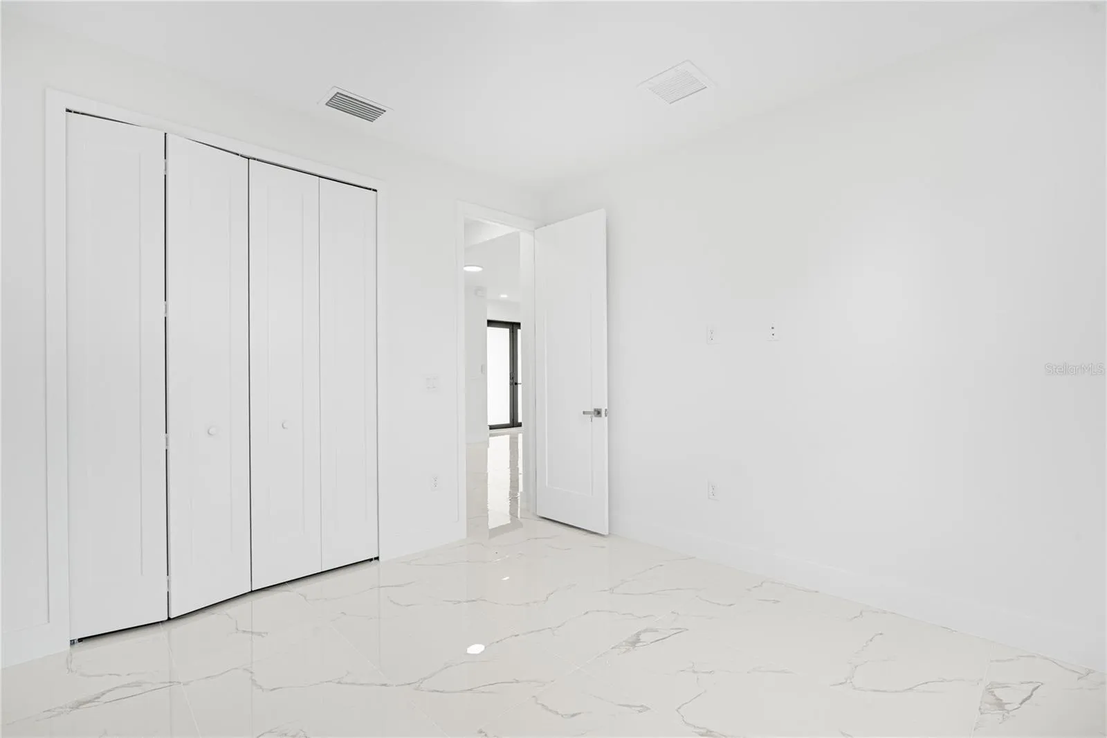 153 AUSTRALIAN DR, photo 26