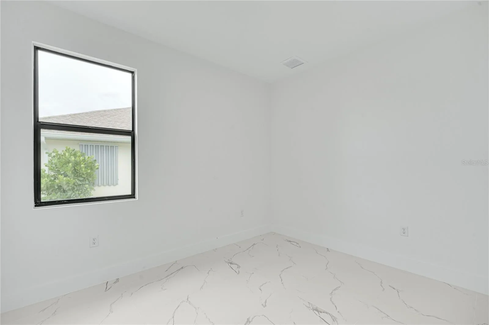 153 AUSTRALIAN DR, photo 27