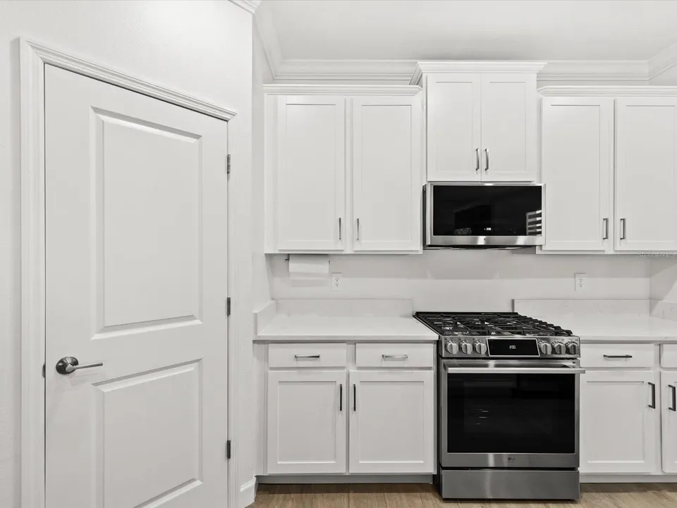 17127 HOLLY WELL AVE, photo 19