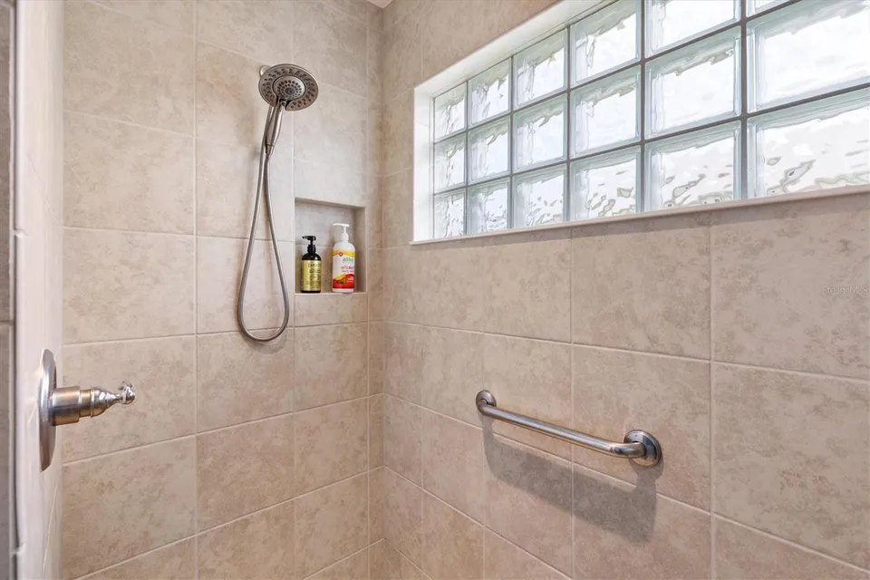 5852 ABNEY AVE, photo 21