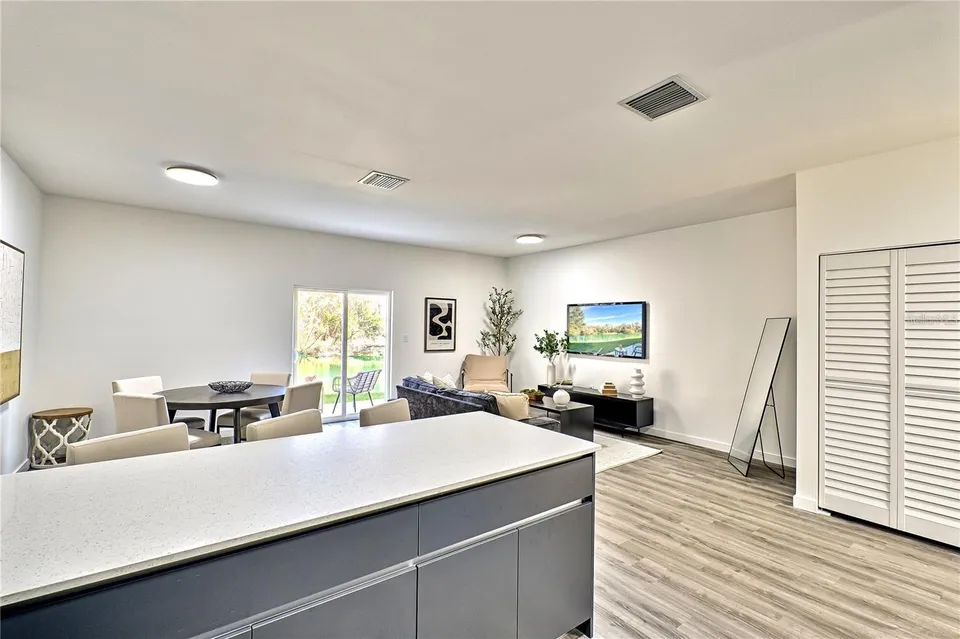 1595 NW 29TH RD #3, photo 2